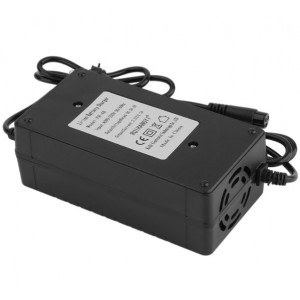 Carregador universal de scooter elétrico 48V / 2A