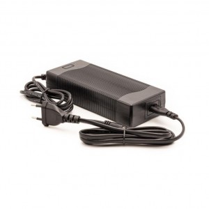 Transformador 54.6V 2A 5,5x2,1mm sem pino central