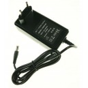 Transformador Universal 15 V 2A 5,5x2,1mm sem pino central 