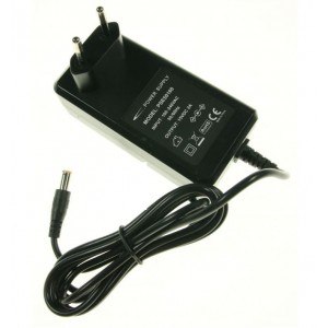 Transformador Universal 15 V 2A 5,5x2,1mm sem pino central 